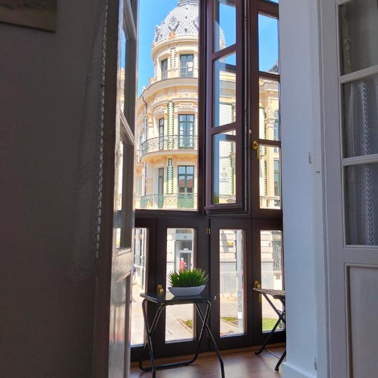 Apartamento Don Manuel - Three-Bedroom Apartment - 1