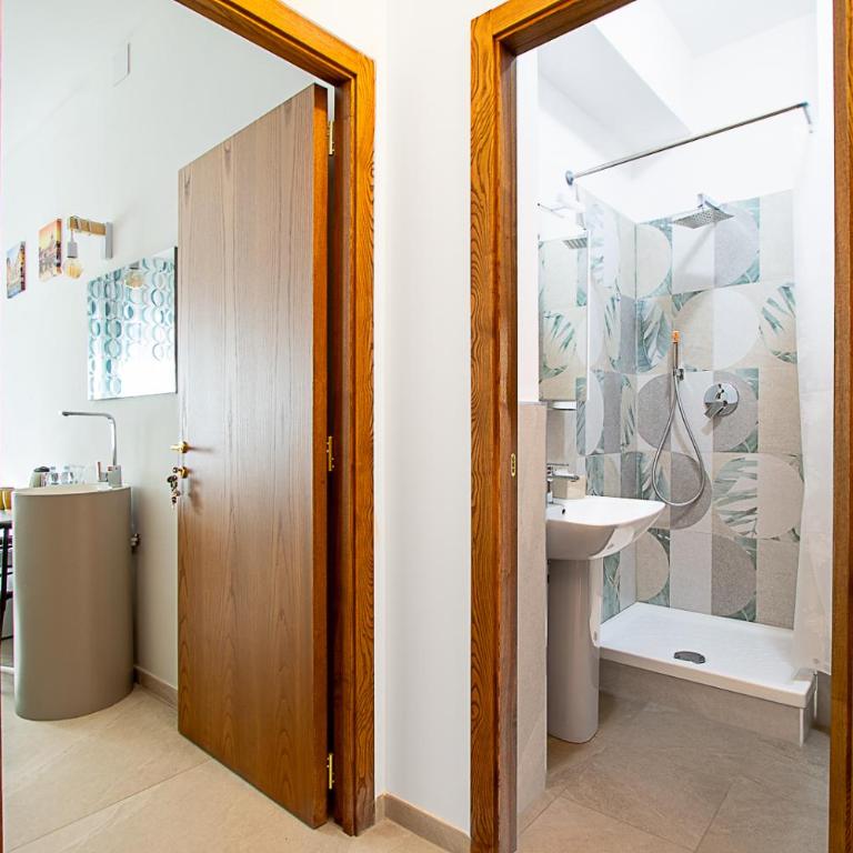 Vatican Cipro Guest House - Camera Deluxe (2 Adulti + 1 Bambino) - 8