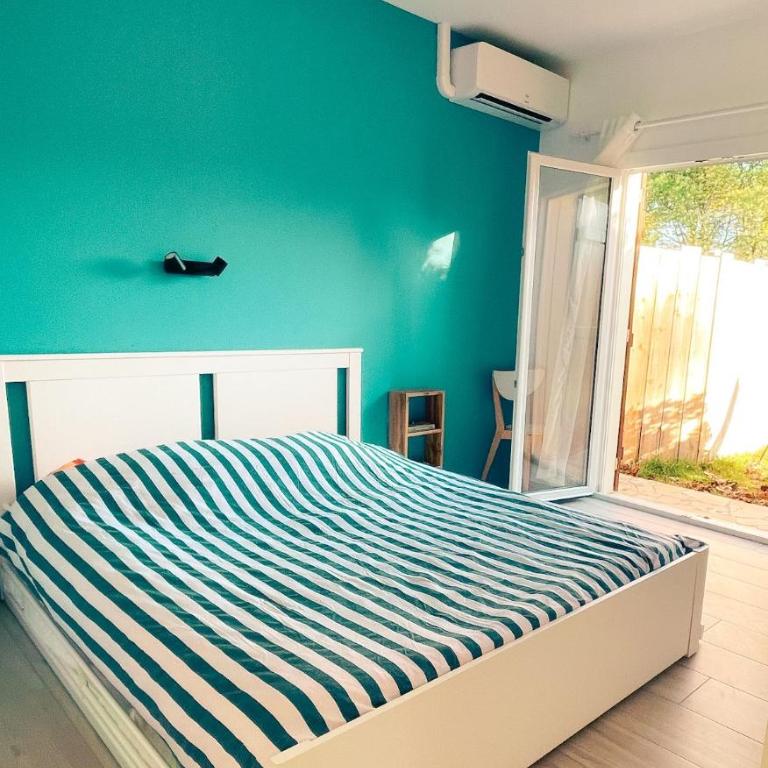 Villa au calme avec piscine, grand jardin et studio indépendant - Three-Bedroom Villa - 29