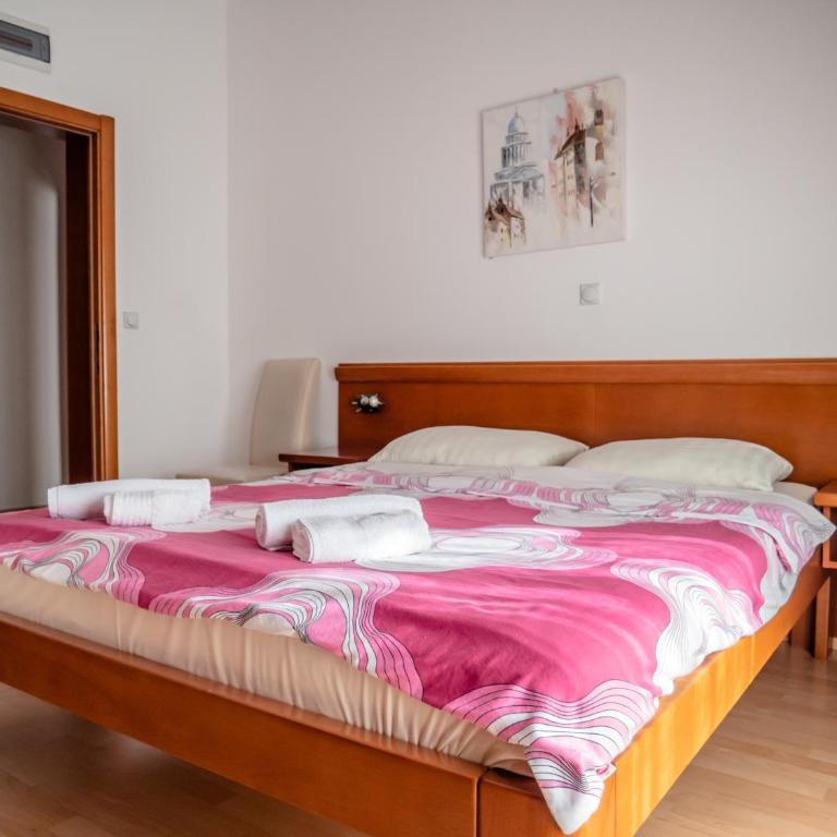 Apartments Bonita - Dvokrevetna Soba sa Bračnim Krevetom sa Balkonom i Pogledom na More - 4