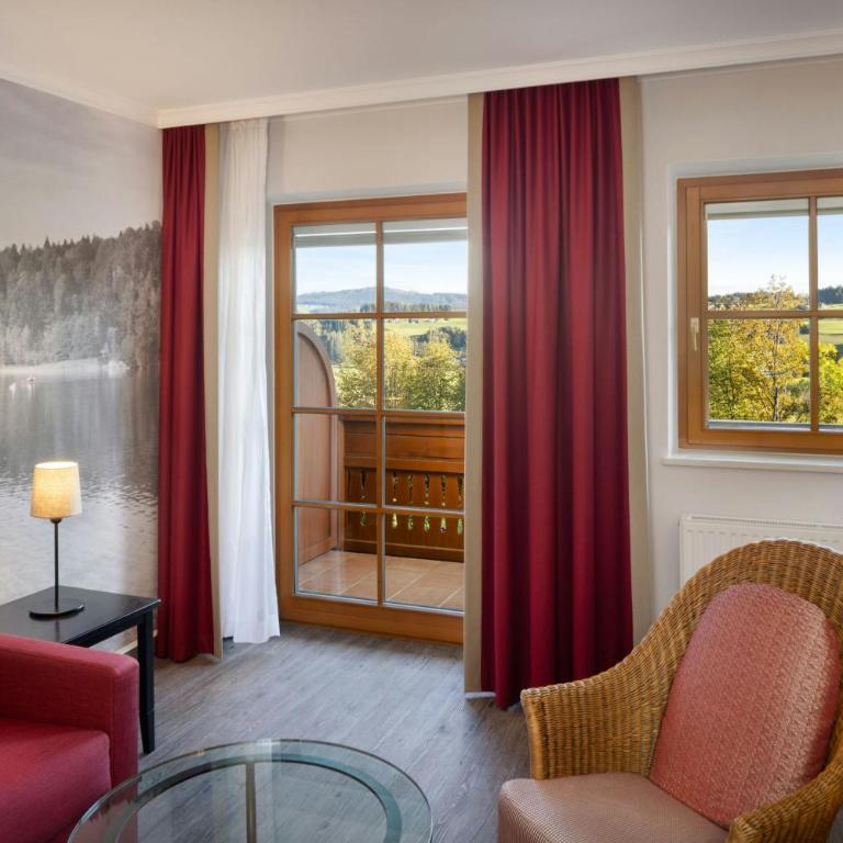 Arabella Jagdhof Resort am Fuschlsee, a Tribute Portfolio Hotel - Maisonette Suite mit Kingsize-Bett, Schlafsofa, Gartenblick und Balkon - 8