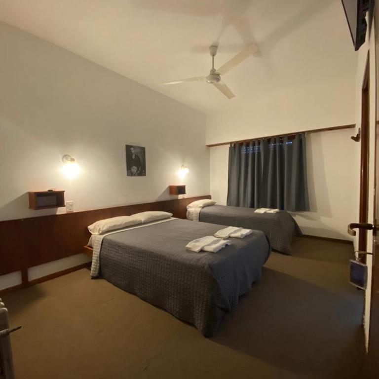 Hotel Capri - Standard Triple Room - 10