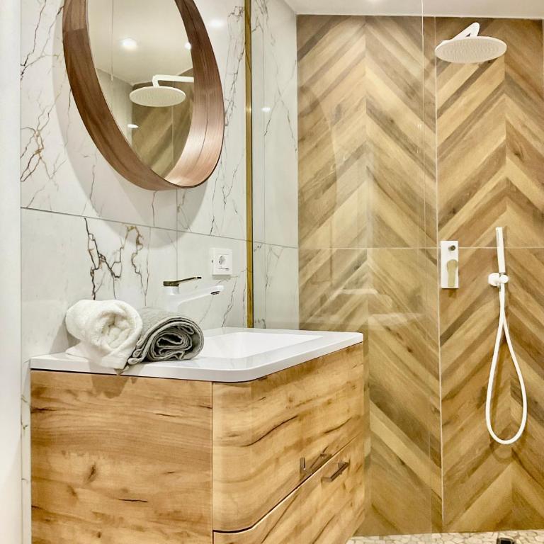 Gold suite19 - One-Bedroom Apartment - 43