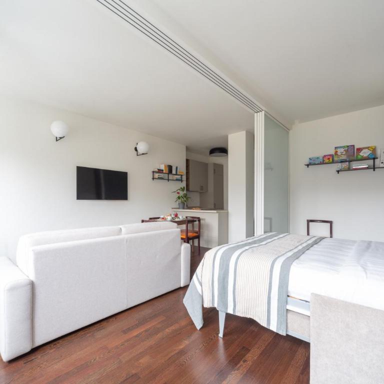 Charming & Bright Apartment near Milan's Fashion District - One-Bedroom Apartment - 16