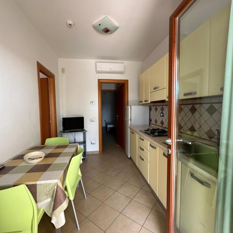 Residence Nettuno - Appartamento con 2 Camere da Letto, Balcone e Terrazza - 12