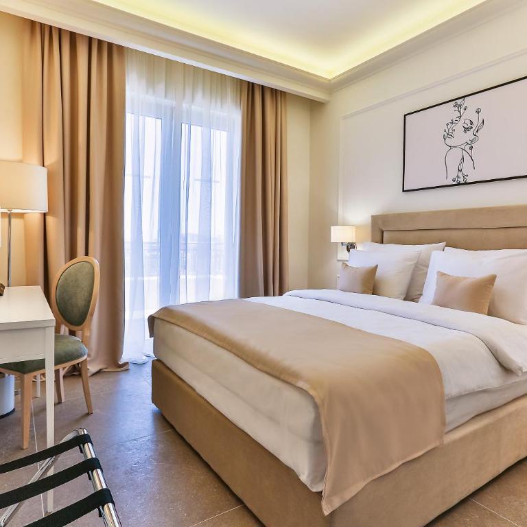Hotel EDEN - Dvokrevetna Soba sa Bračnim Krevetom i Terasom - 11