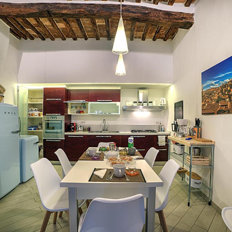 Cozy Apartment in the heart of Siena - Two-Bedroom Apartment - 1