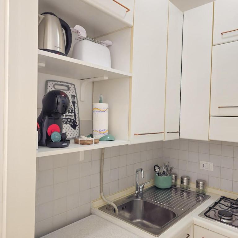 Bilocale Augustus Piazza Mazzini - Appartamento con 1 Camera da Letto - 8