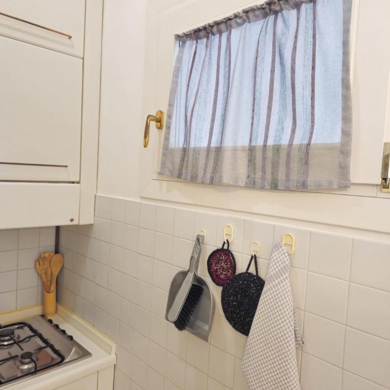 Bilocale Augustus Piazza Mazzini - Appartamento con 1 Camera da Letto - 16