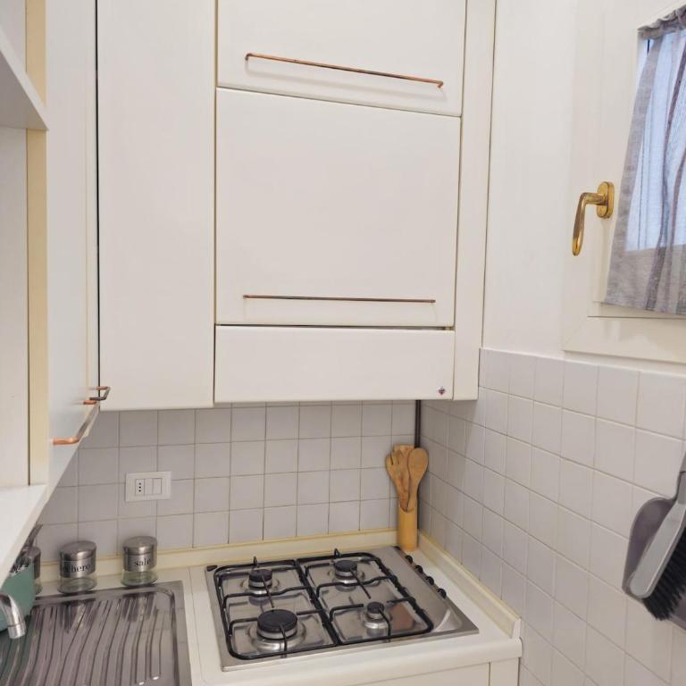 Bilocale Augustus Piazza Mazzini - Appartamento con 1 Camera da Letto - 19