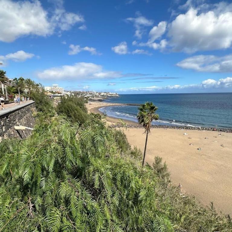 Apartamentos Danubio, Modernes Apartment mit Poolblick und seitlichem Meerblick, Wohnzimmer und 1 Schlafzimmer, 4 Etage, im Herzen von Playa del Inglés, Gran Canaria - One-Bedroom Apartment with Balcony and Sea View - 22