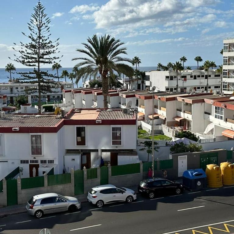 Apartamentos Danubio, Modernes Apartment mit Poolblick und seitlichem Meerblick, Wohnzimmer und 1 Schlafzimmer, 4 Etage, im Herzen von Playa del Inglés, Gran Canaria - One-Bedroom Apartment with Balcony and Sea View - 14