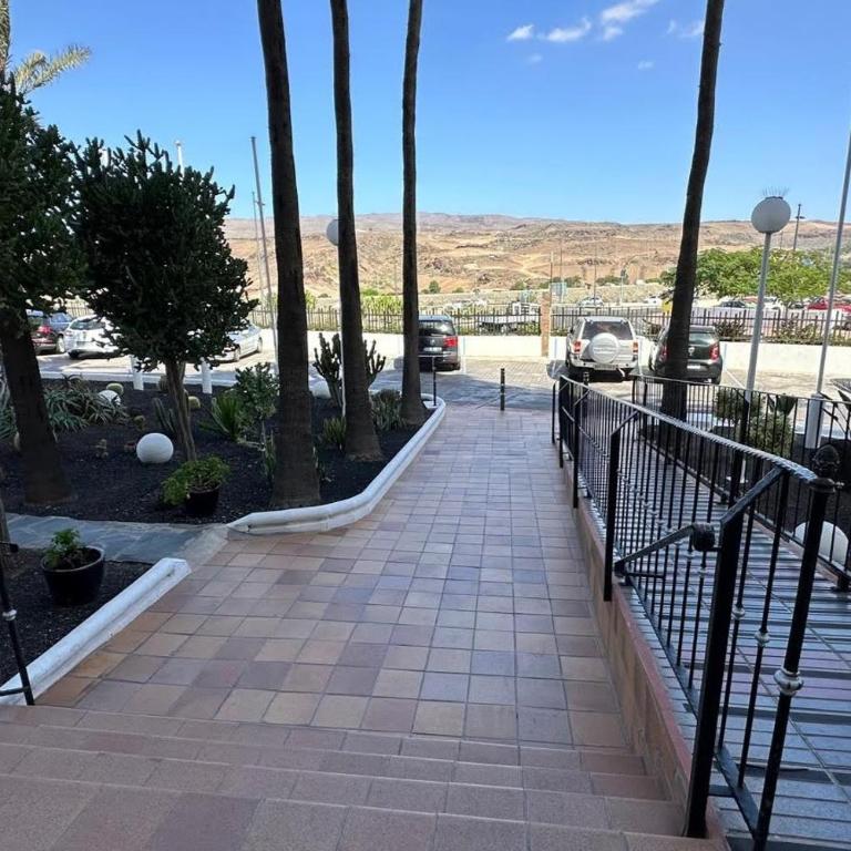 Apartamentos Danubio, Modernes Apartment mit Poolblick und seitlichem Meerblick, Wohnzimmer und 1 Schlafzimmer, 4 Etage, im Herzen von Playa del Inglés, Gran Canaria - One-Bedroom Apartment with Balcony and Sea View - 20