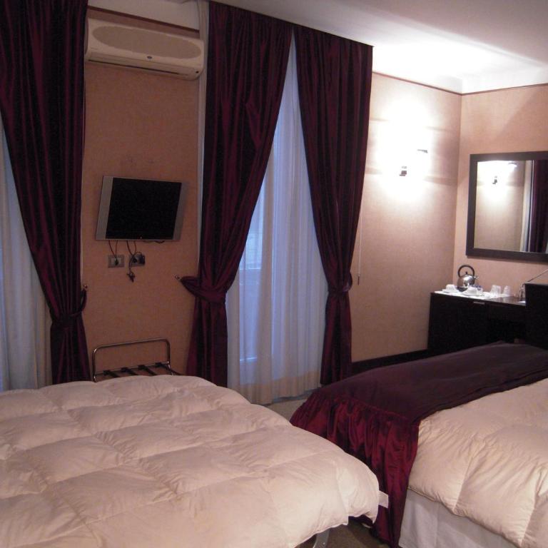 MH Design Hotel - Camera Tripla - 7