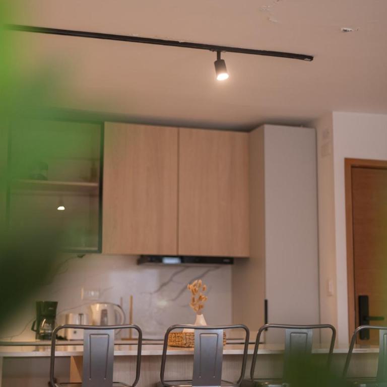 Unwind and Refresh in a Spacious 2-Bedroom for 4 - Apartamento - 34
