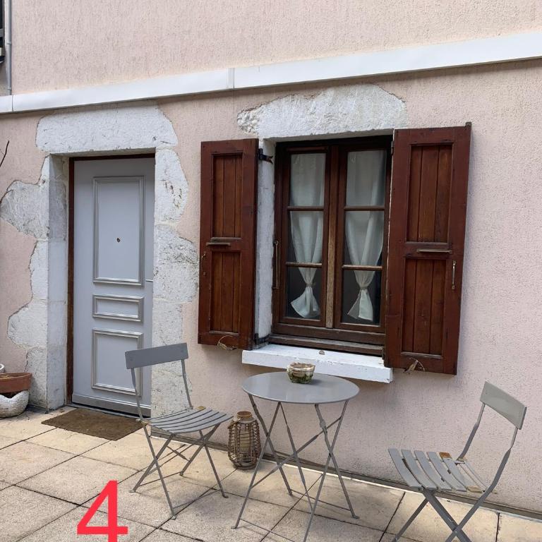 Studio indépdt centre ville 300m du lac d’Annecy - Appartement 1 Chambre - 24