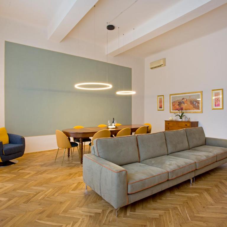 Casa San Martino, stylish flat with stunning views of Lucca s cathedral - Three-Bedroom Apartment - 14