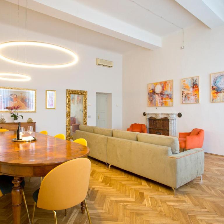 Casa San Martino, stylish flat with stunning views of Lucca s cathedral - Three-Bedroom Apartment - 10