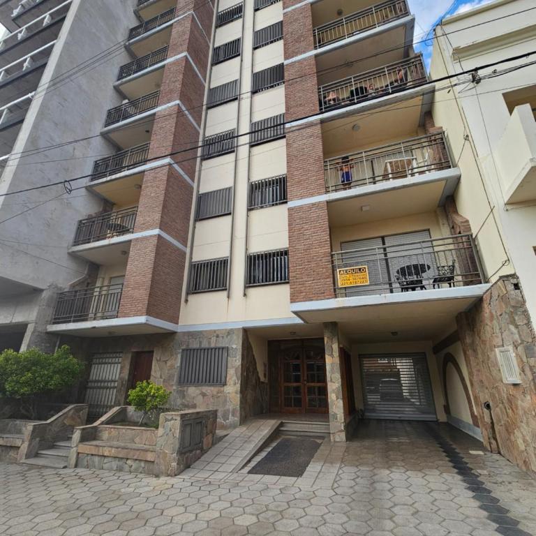 Avenida Argentina - Two-Bedroom Apartment - 12