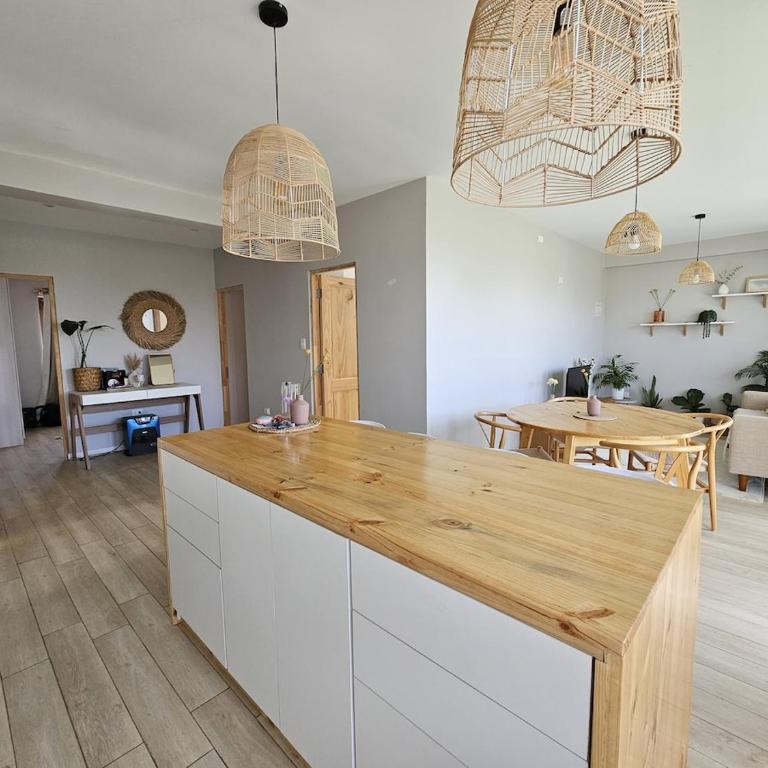 Arrendada - Three-Bedroom Apartment - 8