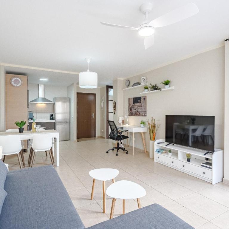 Bright & Modern Apartment in Palm Mar with Terrace AC and Swimming pool - Apartamento de 1 dormitorio - 1