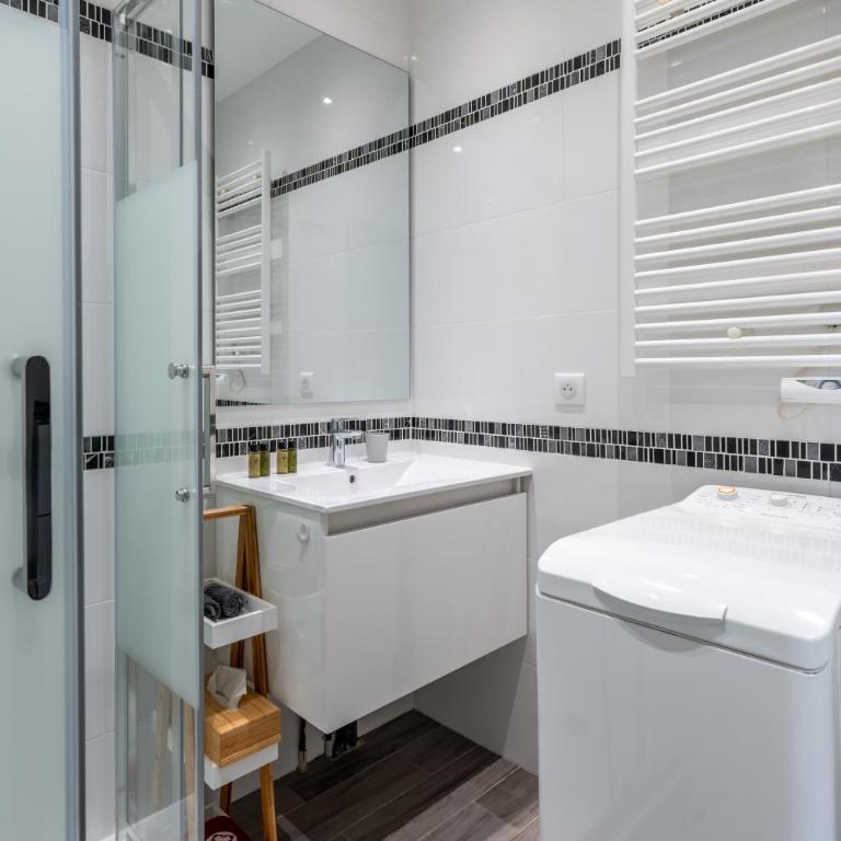 Magnifique 2 pièces au cœur de Menton, plages, commerces et proximité Gares - Appartement 1 Chambre - 11