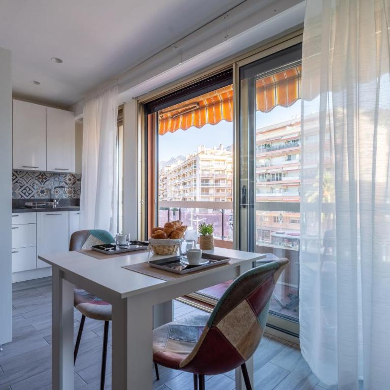 Magnifique 2 pièces au cœur de Menton, plages, commerces et proximité Gares - Appartement 1 Chambre - 18
