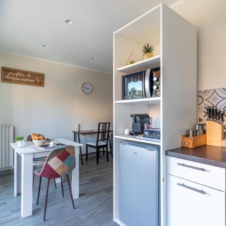 Magnifique 2 pièces au cœur de Menton, plages, commerces et proximité Gares - Appartement 1 Chambre - 23