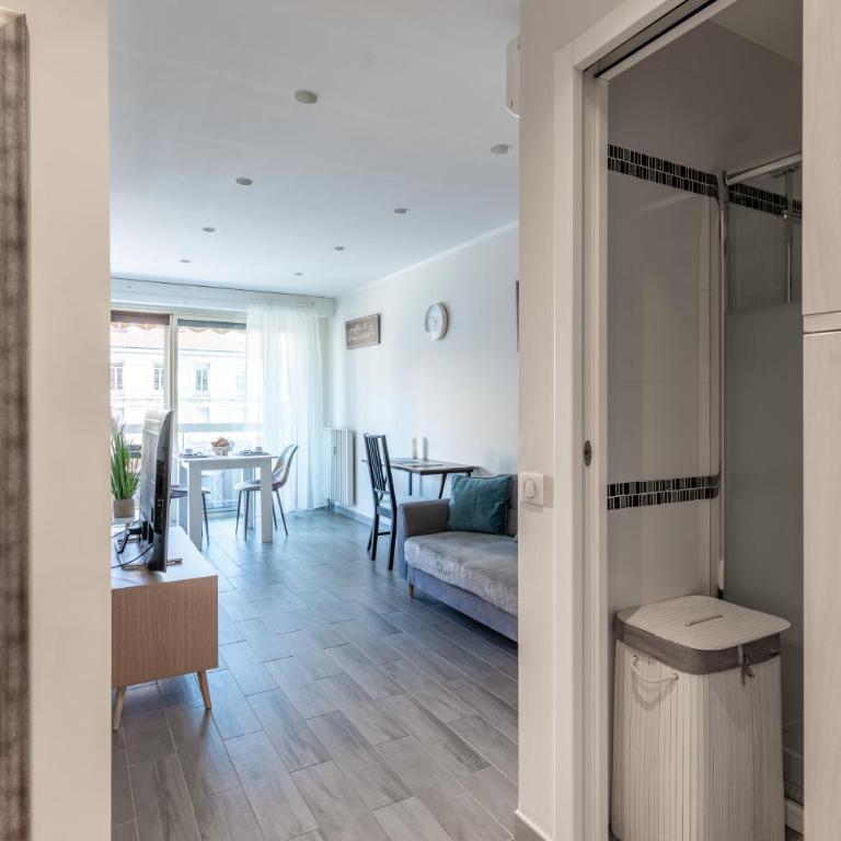 Magnifique 2 pièces au cœur de Menton, plages, commerces et proximité Gares - Appartement 1 Chambre - 28