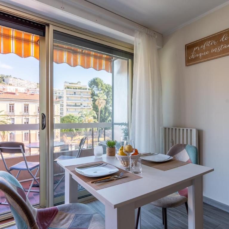 Magnifique 2 pièces au cœur de Menton, plages, commerces et proximité Gares - Appartement 1 Chambre - 24
