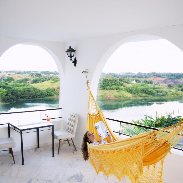 Hotel Casablanca Boutique Ciudad del Este By Swiss Bonmont Hotels - Suite with River View - 1