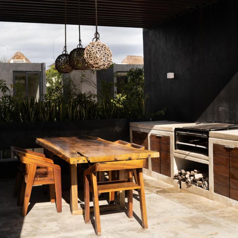 Design Luxury Duo Villas, 24 Pax, 5 Pools & 2 Rooftops, BBQ, Near Beach - Villa Deluxe - 12