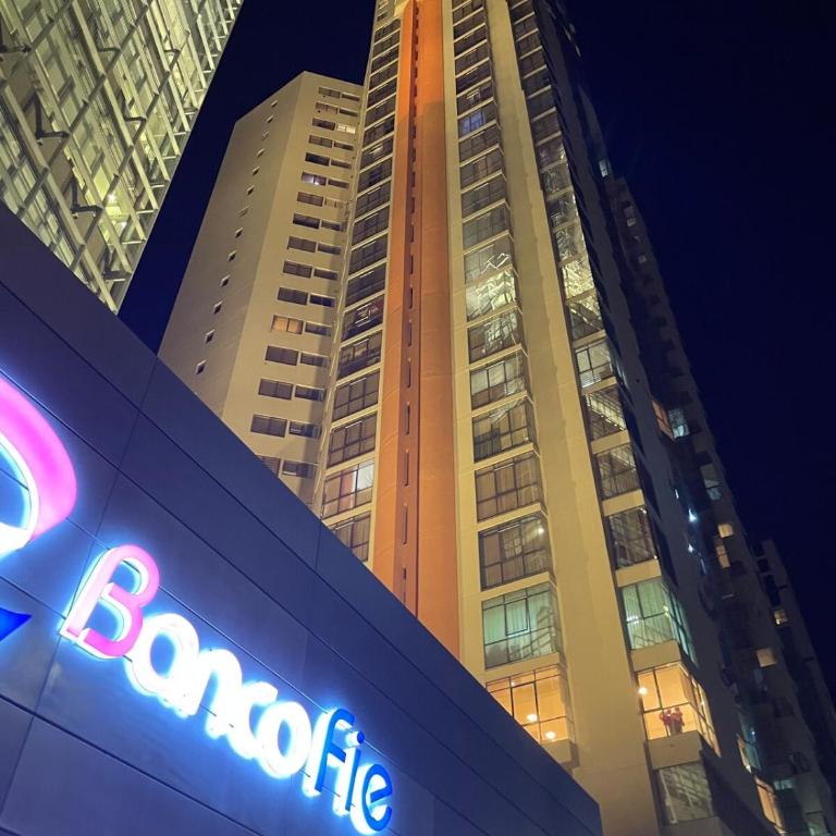 Cerca, a pasos de la Embajada de EEUU - Apartamento de 1 dormitorio - 17