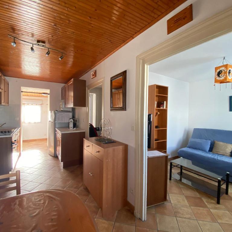 Maison rénovée, proche plage et commerces, parking, jardin privé - FR-1-22-221 - Holiday Home (2 adults) - 11