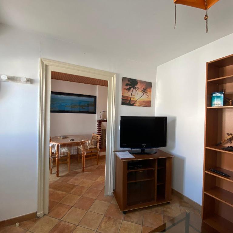 Maison rénovée, proche plage et commerces, parking, jardin privé - FR-1-22-221 - Holiday Home (2 adults) - 13