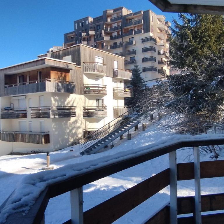 Studio confortable à 200m des pistes avec balcon et TV - Animaux interdits - Appartement 1 Chambre - 9
