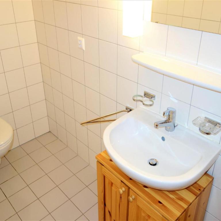 Flat in Nendaz near Ski Lift & Slopes - One-Bedroom Apartment - 11