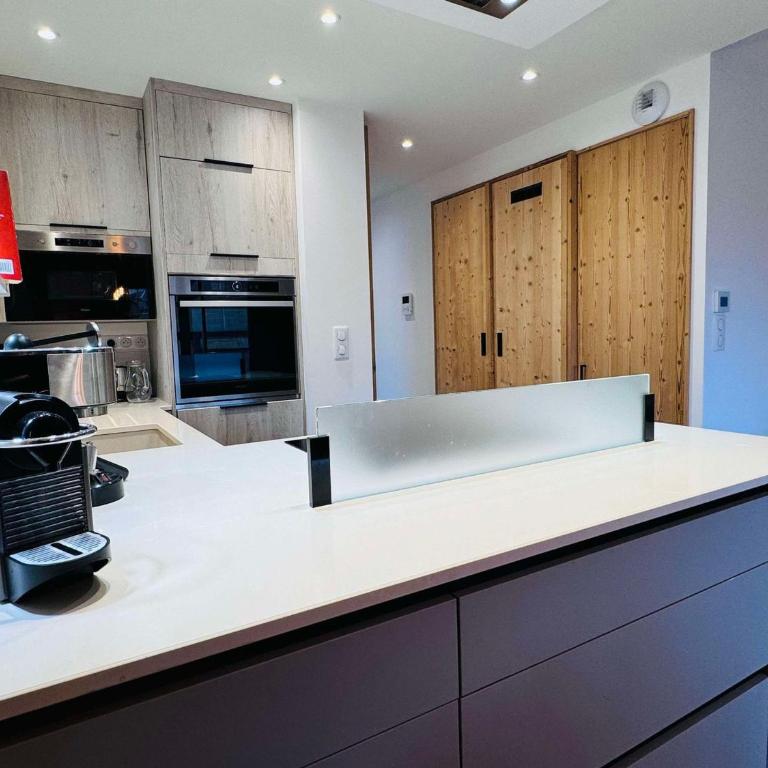 Appartement moderne 4 pièces, proche des remontées, parking inclus - FR-1-546-58 - Apartment - 8