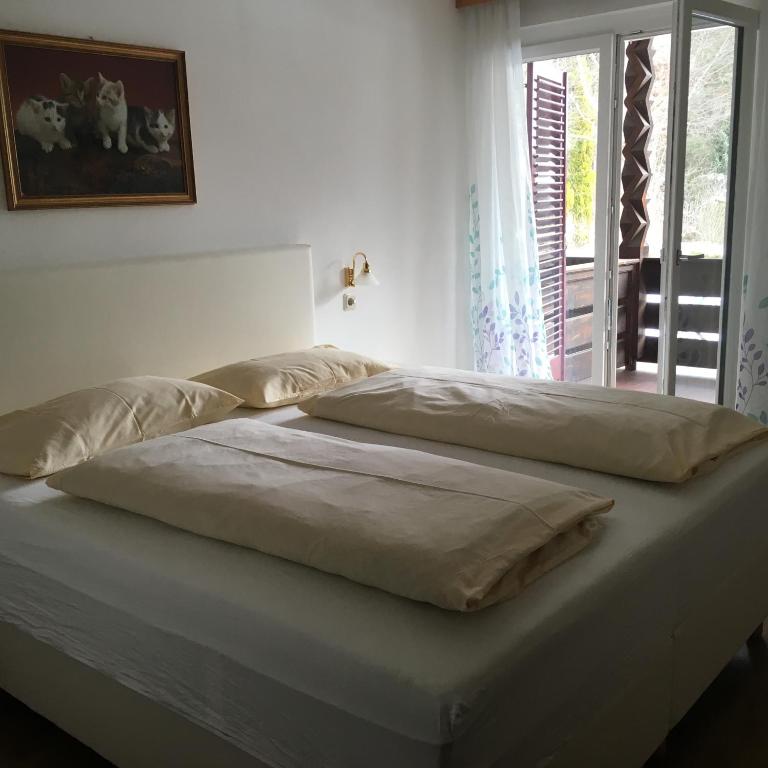 Burgfrieden - Double Room with Balcony - 6