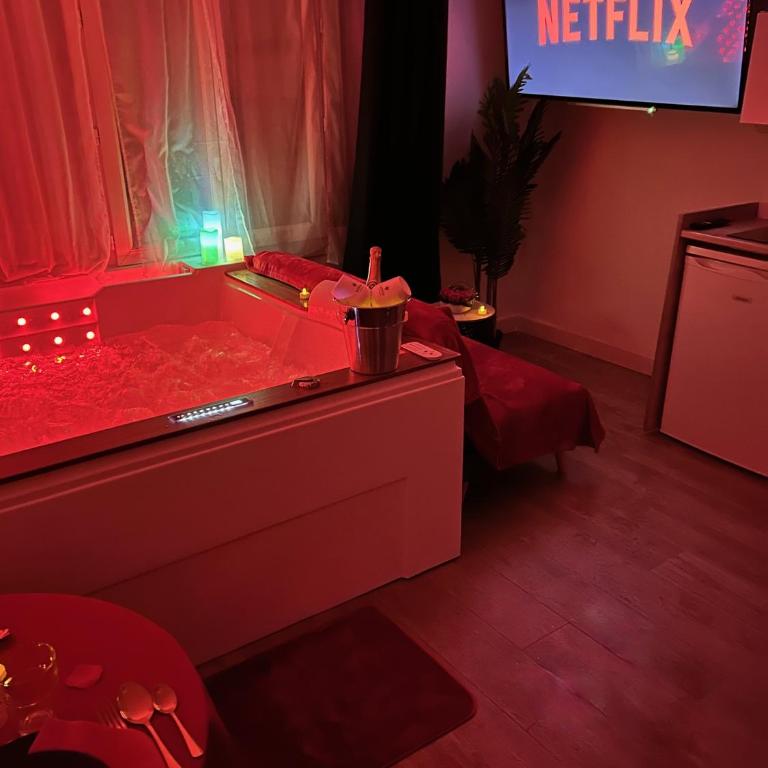 Romantic Room - Jaccuzi Privé -Appartement Cannes - Appartement 1 Chambre - 13