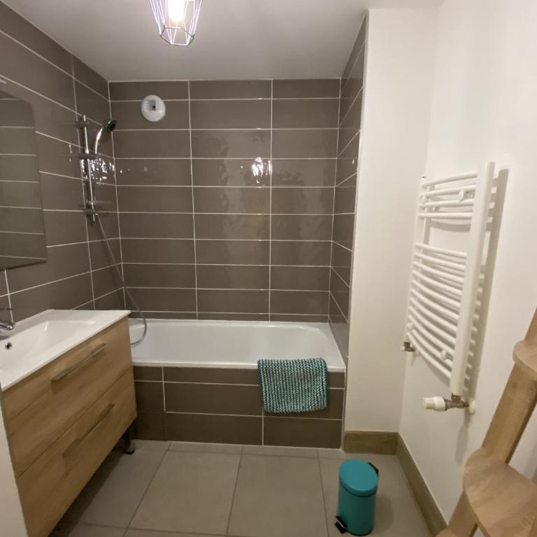 les 7 laux immobilier chalet E - Apartment - 9
