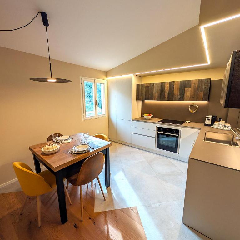 Casa Fontebranda - Three-Bedroom Superior Apartment - 12