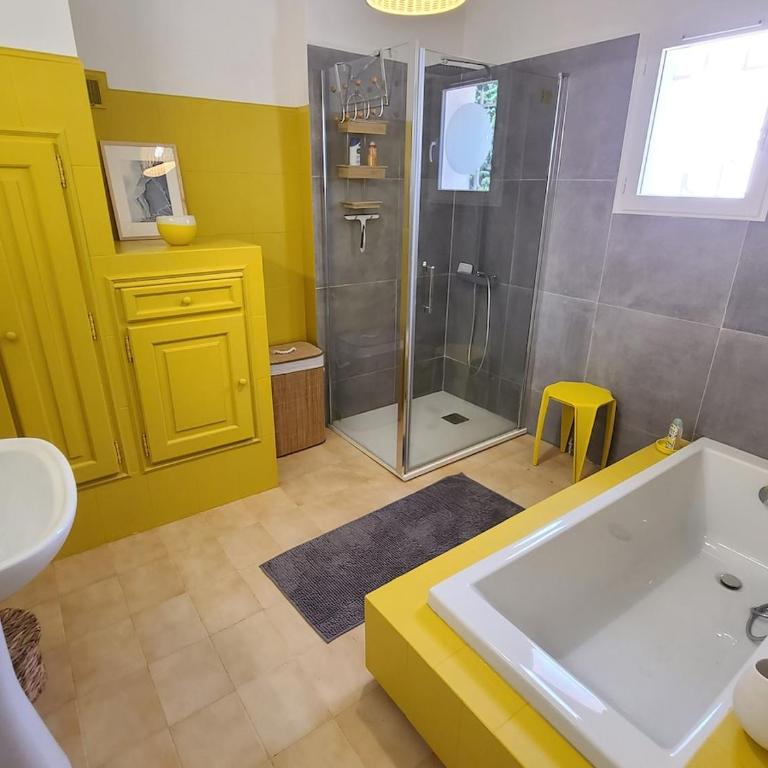 maison de famille, 5mn du vieux port, calme absolu - Haus mit 4 Schlafzimmern - 25
