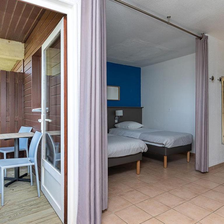 Villages Clubs du Soleil - SOUSTONS - Chambre Quadruple avec Salle de Bains Privative - 2