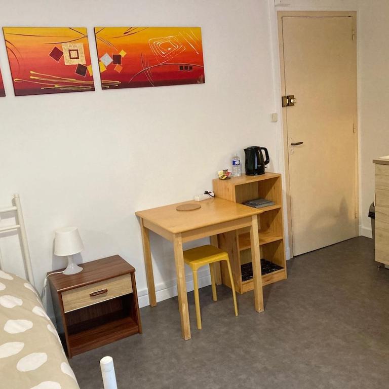 Studio 12, Dijon, near train station - Apartamento de 1 dormitorio - 11