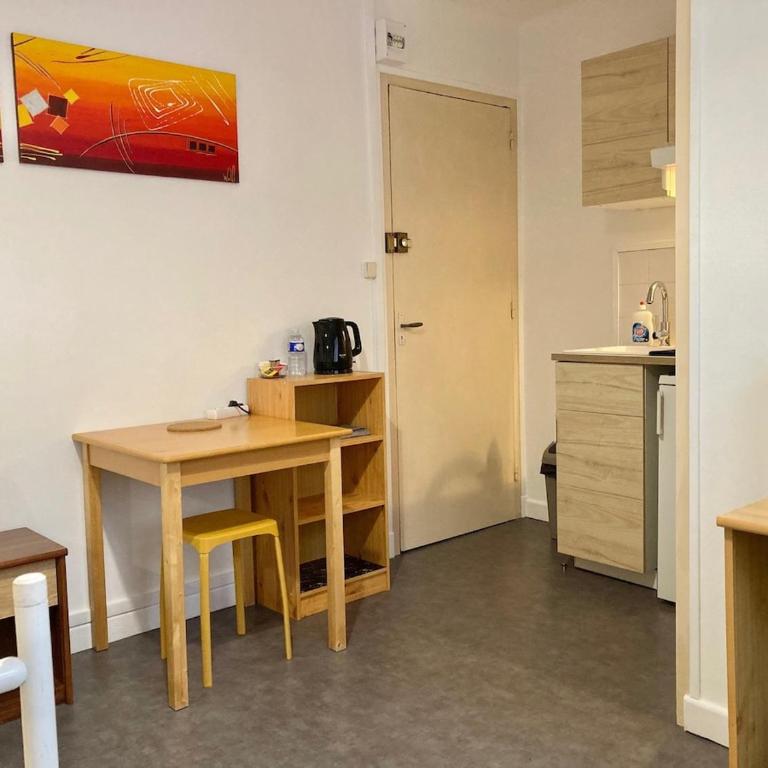 Studio 12, Dijon, near train station - Apartamento de 1 dormitorio - 7