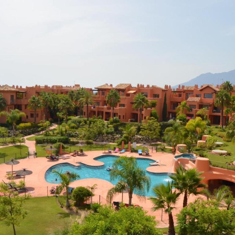SOTOSERENA 2D con vista a la piscina y montaña - Two-Bedroom Apartment - 12