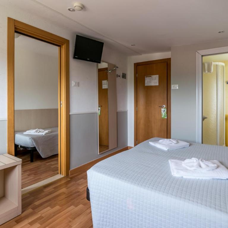 Hotel Stresa - 2 Camere Comunicanti - 5