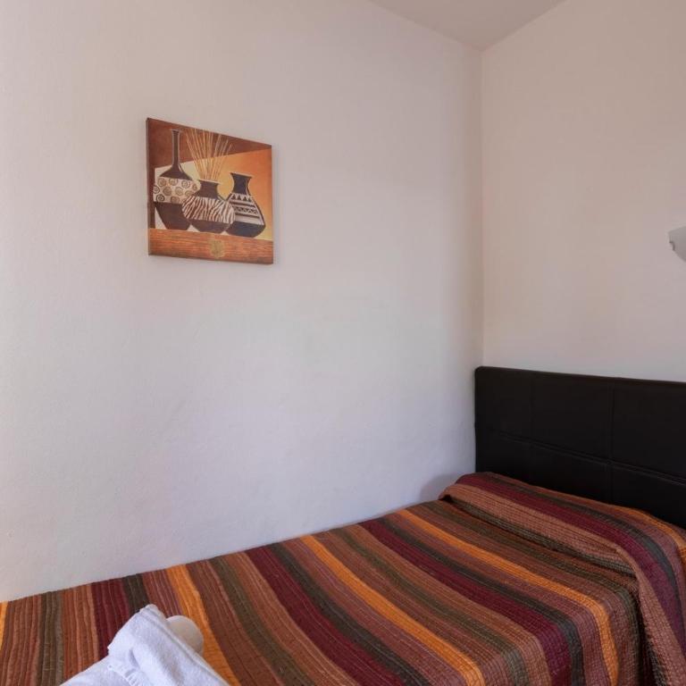 Villa Elias - Sea Views & Traditional Menorcan Style - Villa - 11