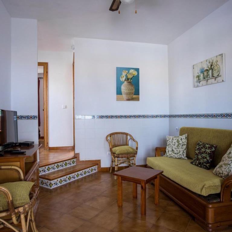 Villa Elias - Sea Views & Traditional Menorcan Style - Villa - 9